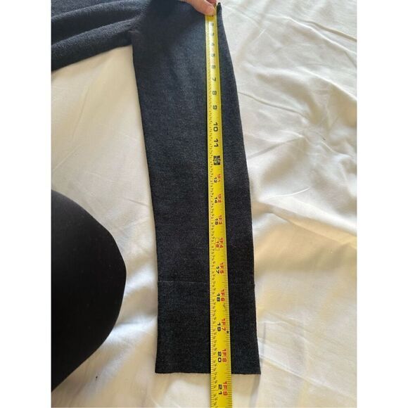 ALLUDE Merino Wool Cold Shoulder Turtleneck Sweater Size L - Picture 5 of 6